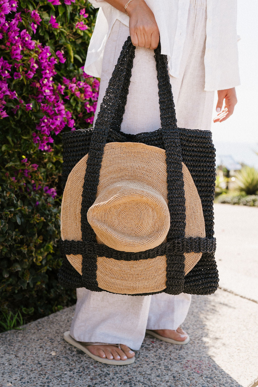 The Travel Tote